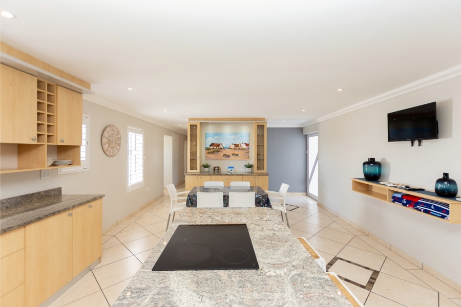 4 Bedroom Property for Sale in Golden Mile Western Cape